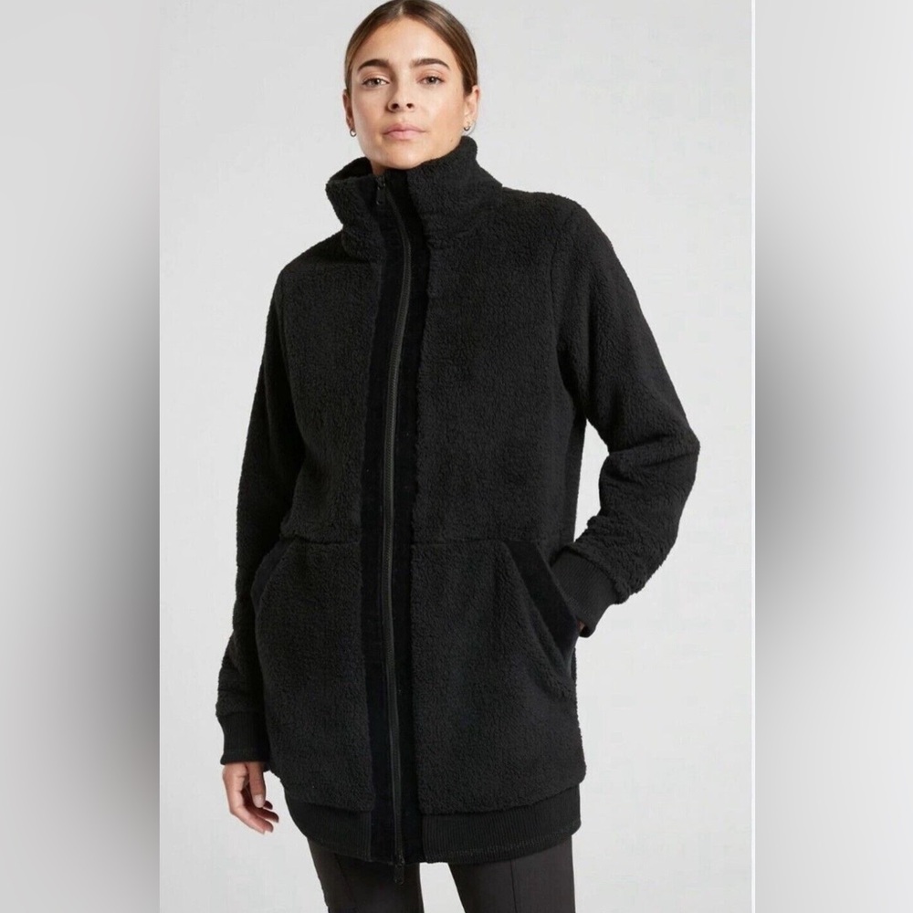 NWOT Athleta Tugga Jacket Black size Medium
